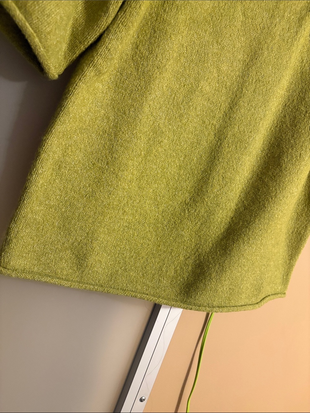 NEW Simons Contemporaine Short-Sleeve Knit Top in Green - Picture 5 of 9